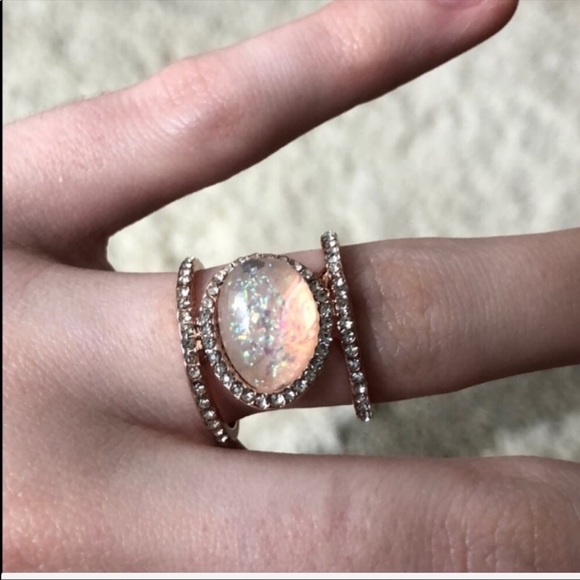 NWT Moon Rose Gold Color Ring - Picture 2 of 4